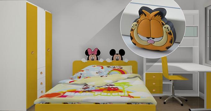 O coração cor-de-rosa caçoa botões do quarto, os punhos plásticos macios do PVC e da mobília dos botões de borracha coloridos de cristal do armário